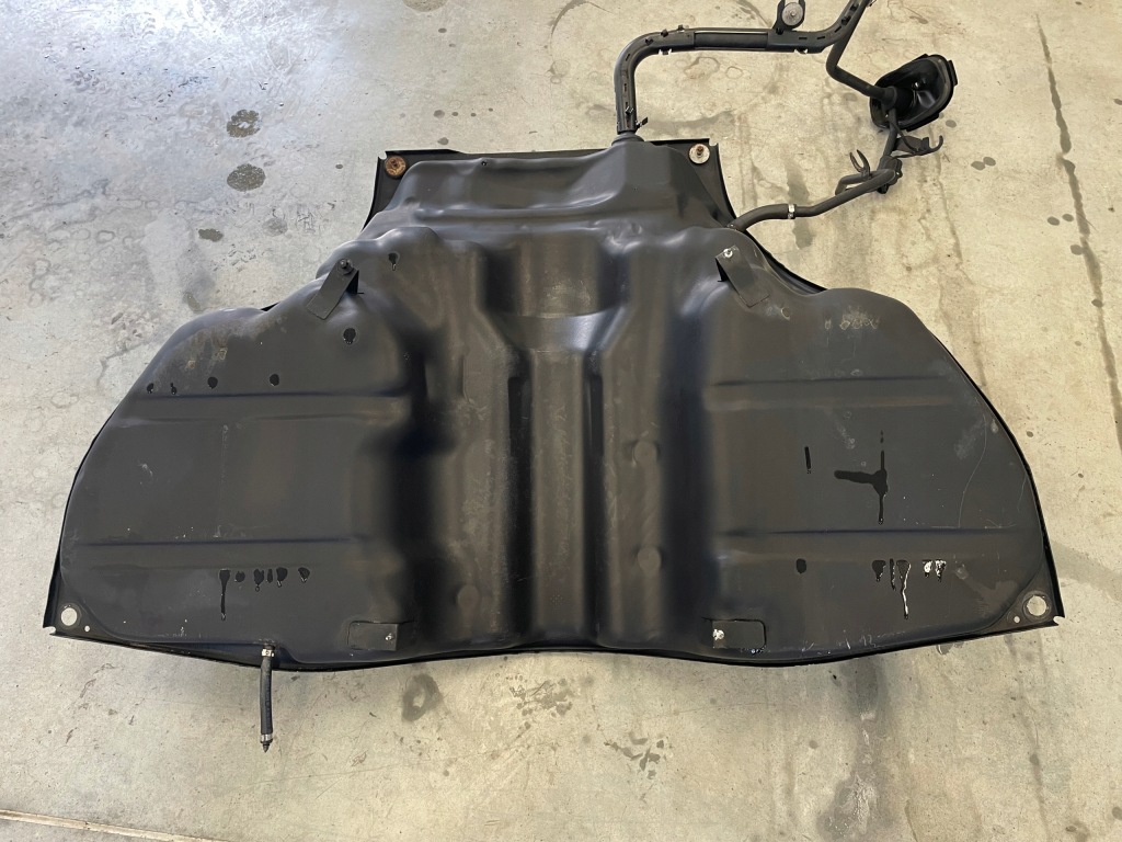 Бак топлива a2214706901 mercedes w221 s63 amg 157 с Разборки