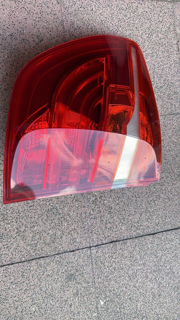 фото №1, Bmw x3 f25 ліва лампа задня led