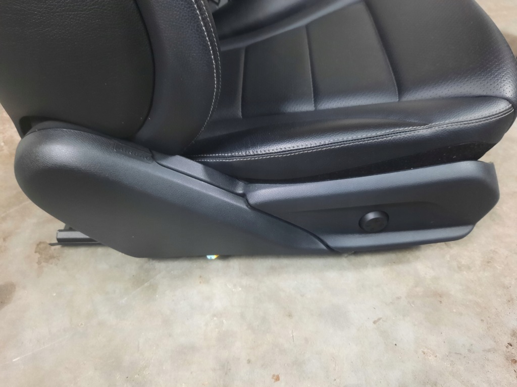 фото №11, Сиденья заднее сиденье кожа туннель mercedes c w205 sedan