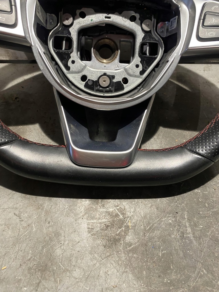 фото №6, Mercedes w176 amg повітропровід шкіра a0004603303