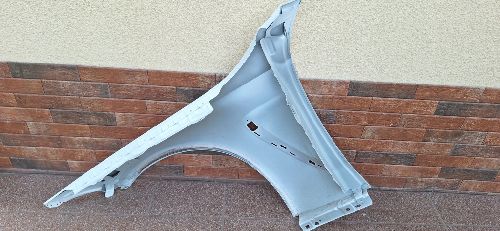 Купить Mercedes cle amg c236 a236 23- крыло правый оригинал