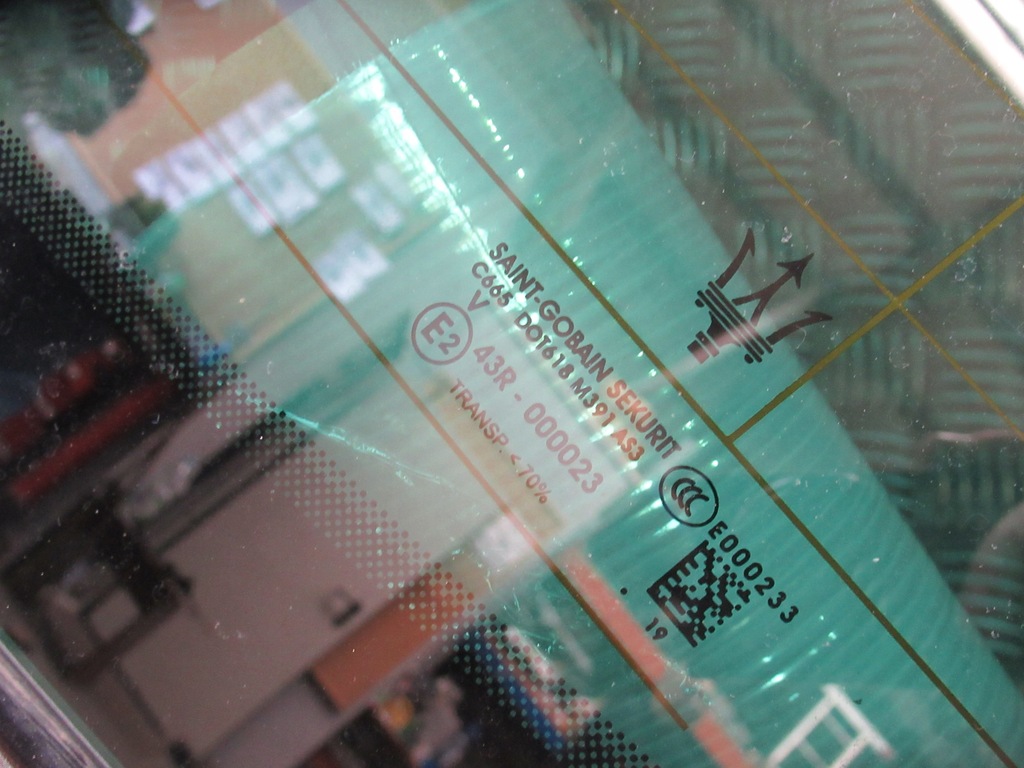 фото №9, Maserati levante крышка багажника задняя лампы nero 19r as3