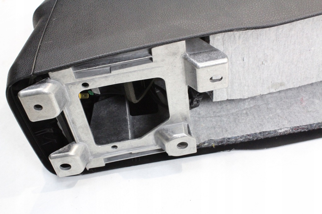 фото №8, Тунель середній czerwona підлокітник bmw f45 f46