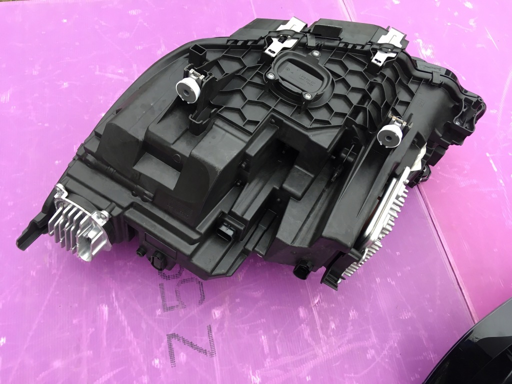 фото №11, Bmw 8 g14 g15 g16 лампа full led nowa капот бампер pas bmw m8 f91 f92 f93