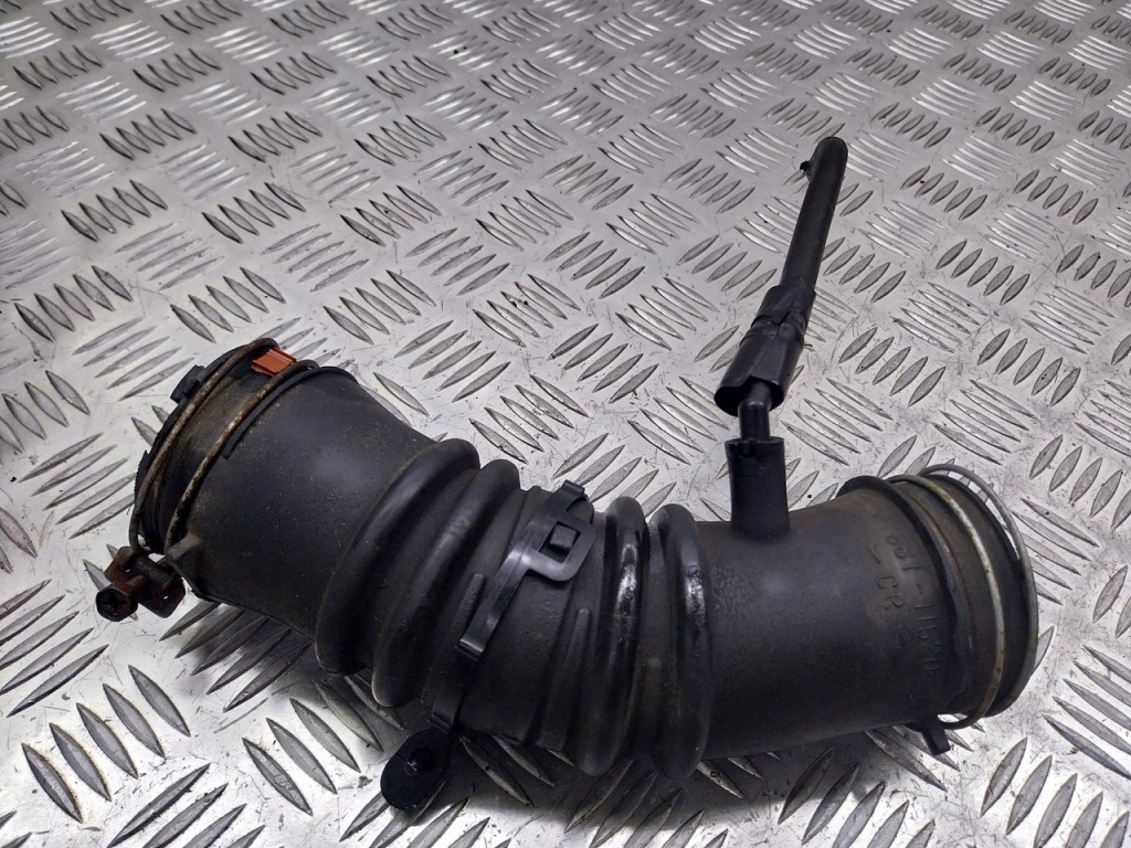 фото №1, Труба впускной воздуха toyota starlet p9 1.4 17881-11520