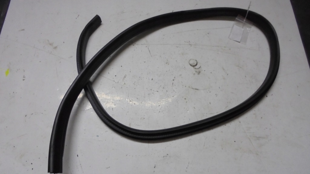 фото №1, Прокладка кузов правая задняя hummer h3 2005 3.5