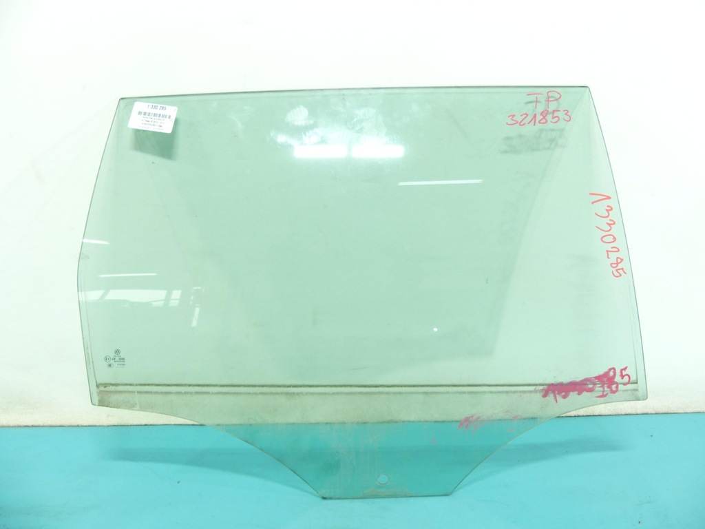 фото №1, Скло двері задня права vw passat b7 kombi 11r