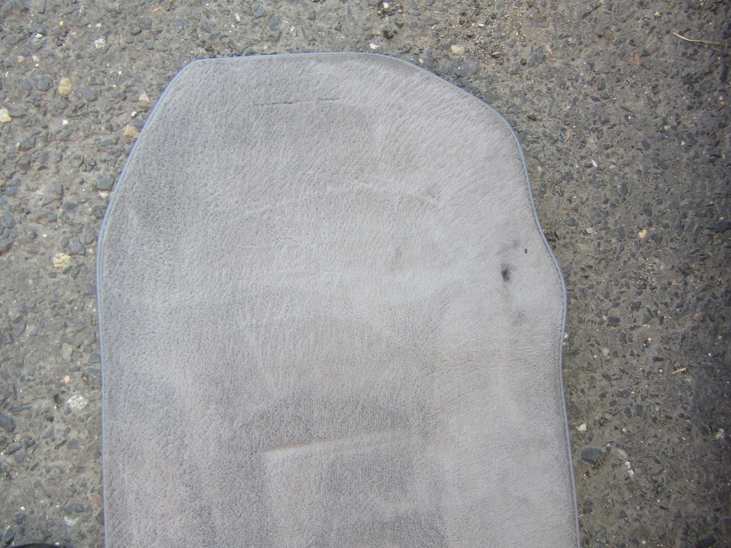 фото №6, 7 mercedes w124 правий килимок оббивка обшивка підлога килимок