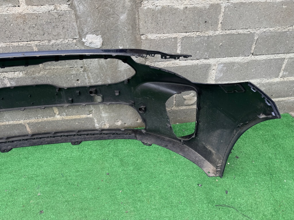 Kia stinger гарний бампер передній оригінал  eu Доставка