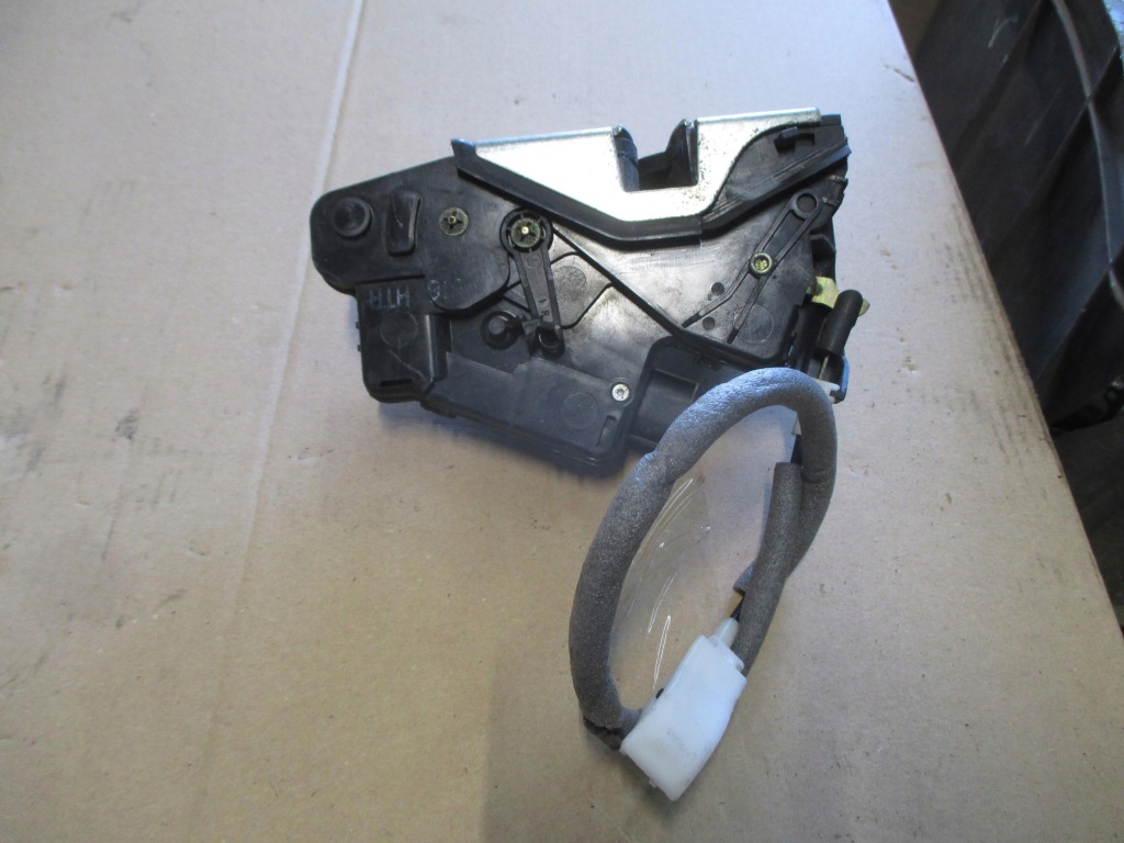 фото №1, Bmw 3 iv e46 lift 01-05 замок з двері правий задня
