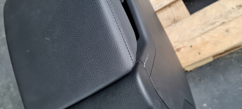 фото №11, Q5 80a sq5 підлокітник тунель середній зарядний пристрій індукційна led