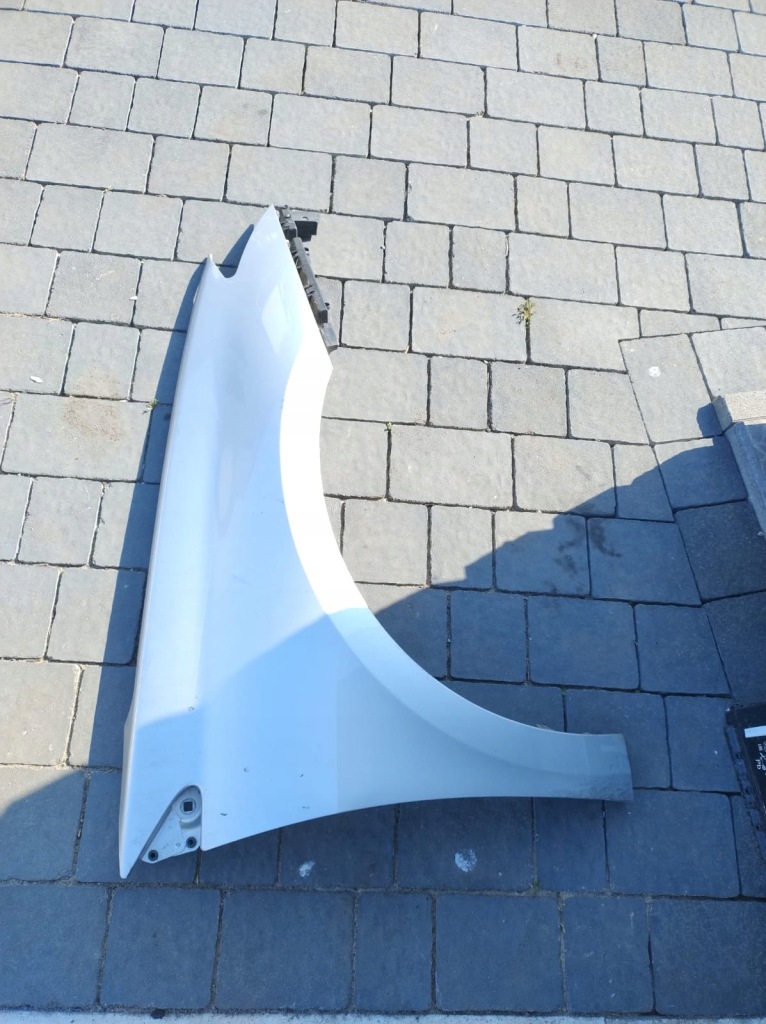 фото №1, Крила правий перед laguna iii ted69 kpl