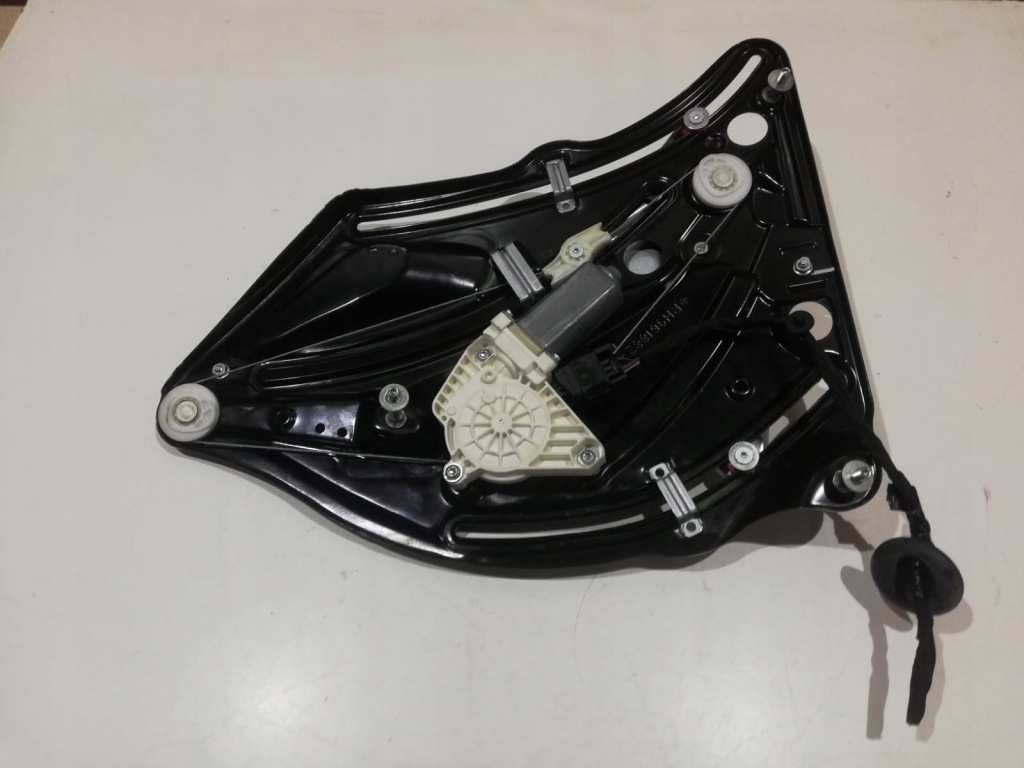 фото №9, Подъемник моторчик mechanizmm стекло e-klasa w207