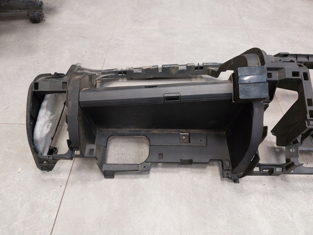 фото №4, Toyota prius ii пластиковая рама панели приборной панели