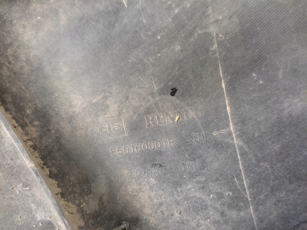 Audi q3 2 83a крыло  правый  передний перед 2018- в Украине