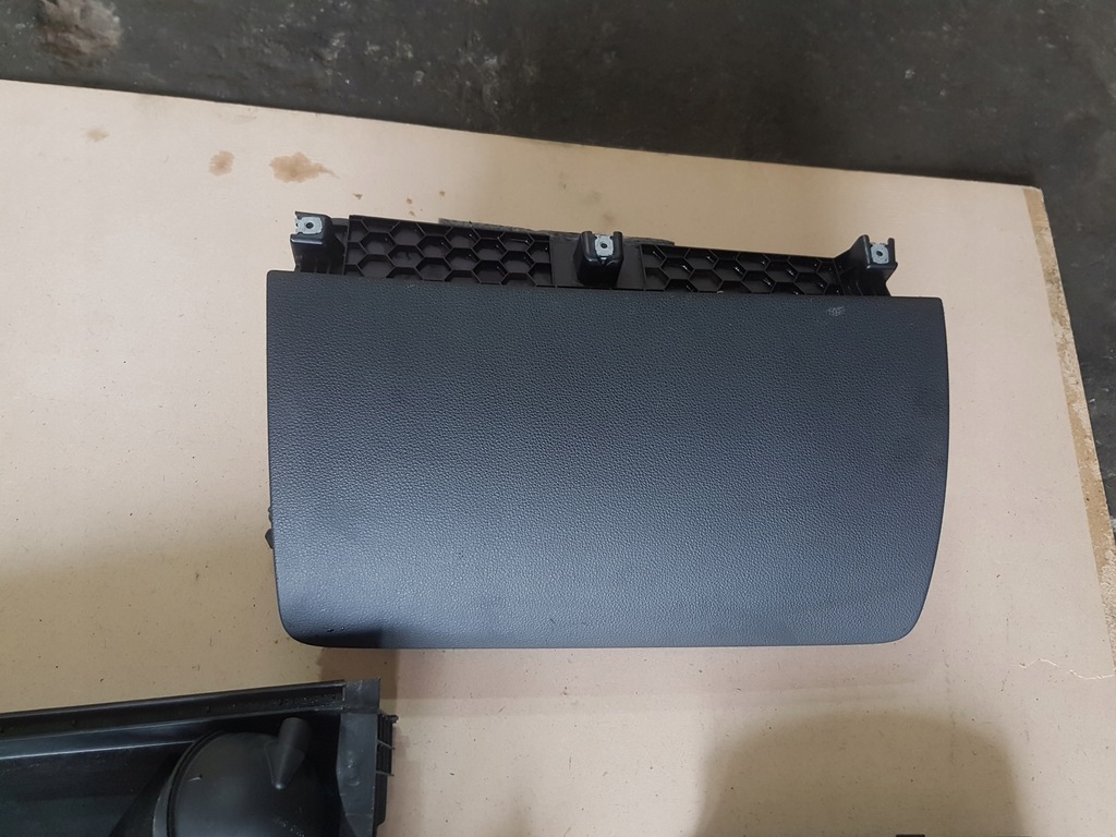 фото №1, Бардачок audi q7