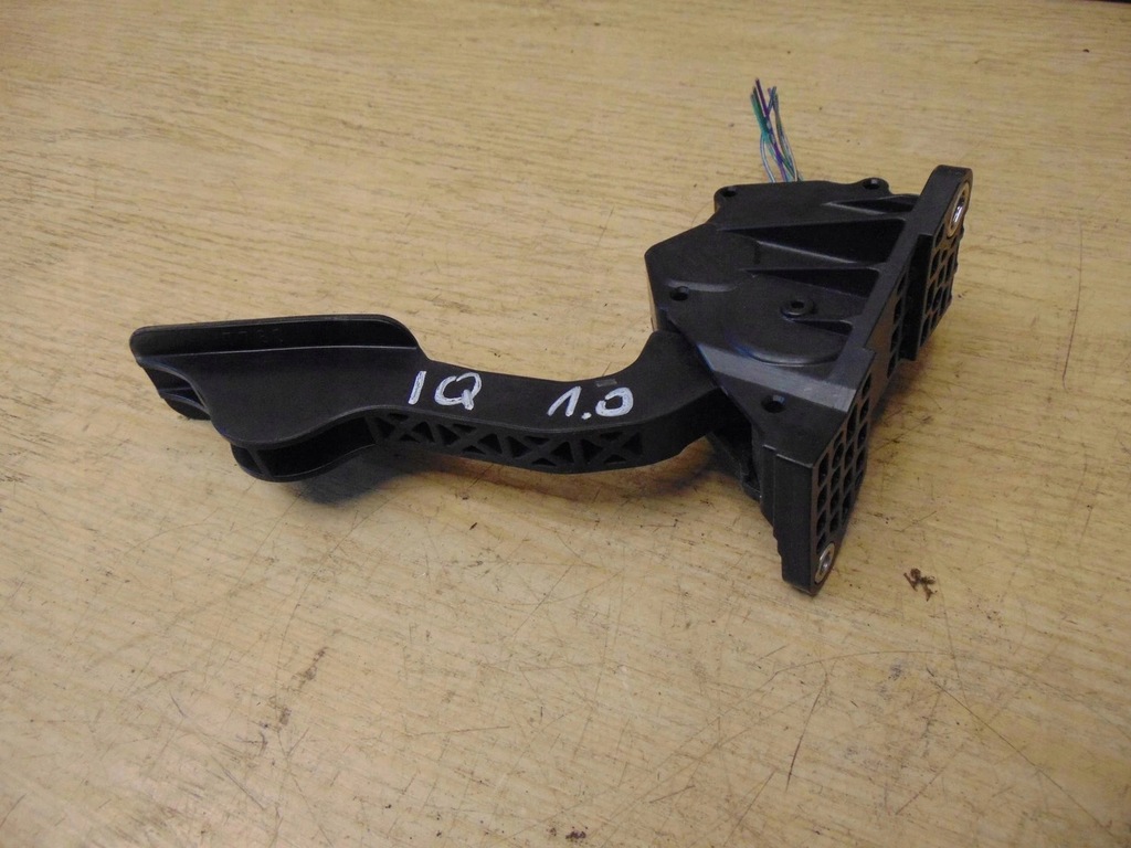 фото №5, Потенциометр педаль газа toyota iq 1.0 78110-74010