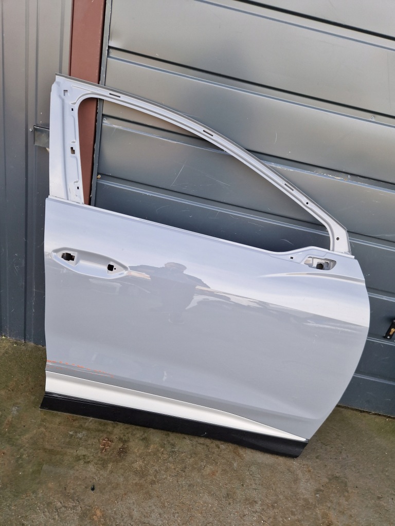 фото №1, Audi q4 e-tron 2021- дверь перед правое