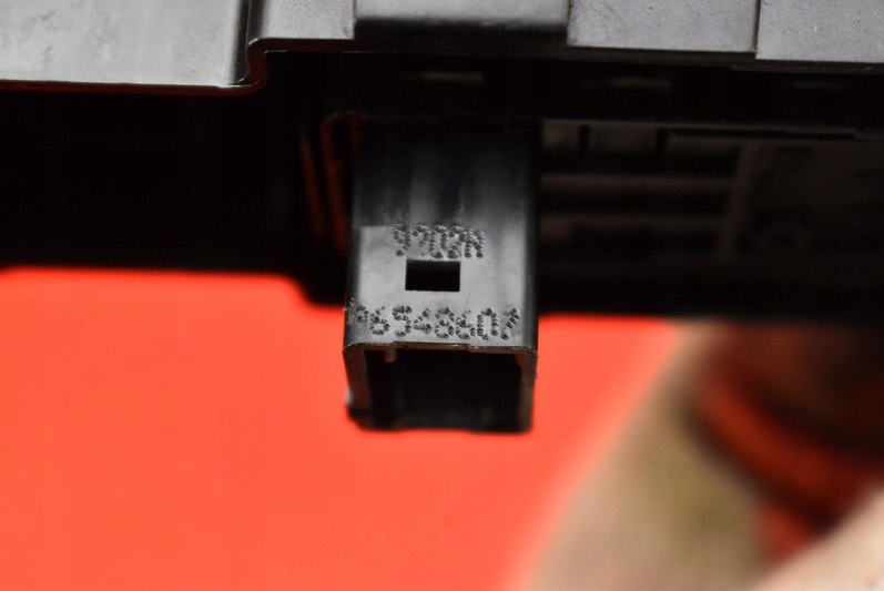 фото №8, Вимикач підйому скло правий перед 865201y020 peugeot 207 lift 09-13