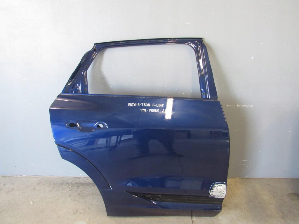 Audi e-tron s-line двері праве задній Зі Шроту