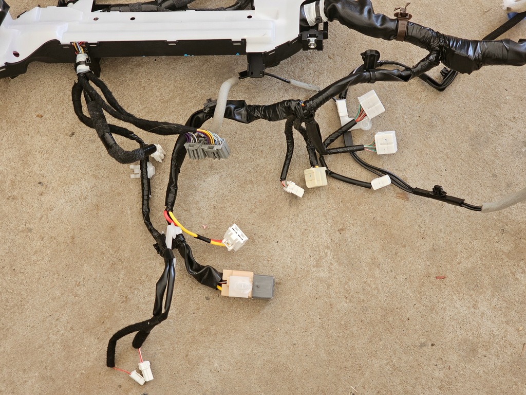 фото №9, Subaru crosstrek xv 22- жгут панели приборной панели 81302fn121 usa