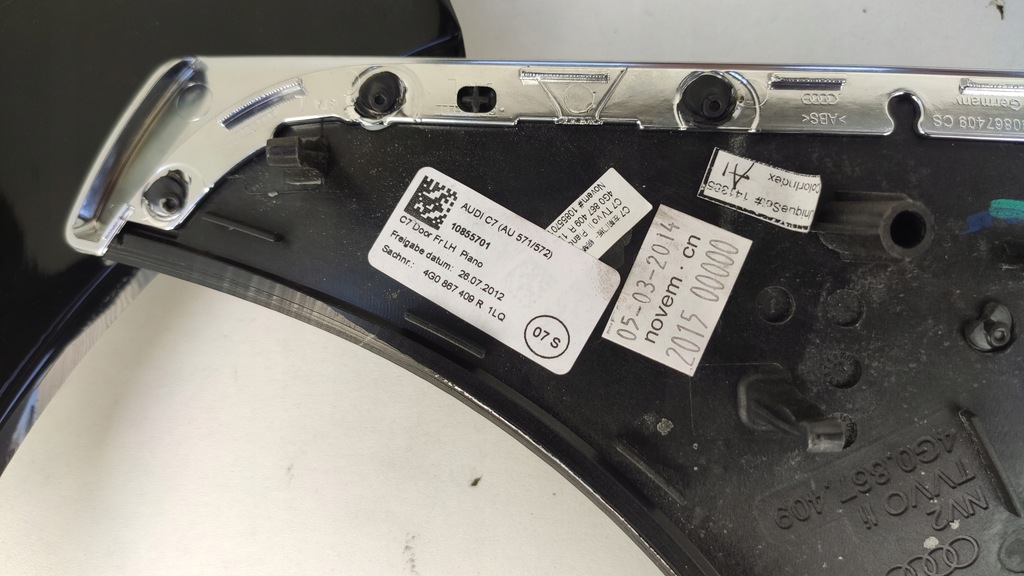 фото №13, Audi a6 c7 декоры обшивка дверей дверь консоли пепельница бардачок piano