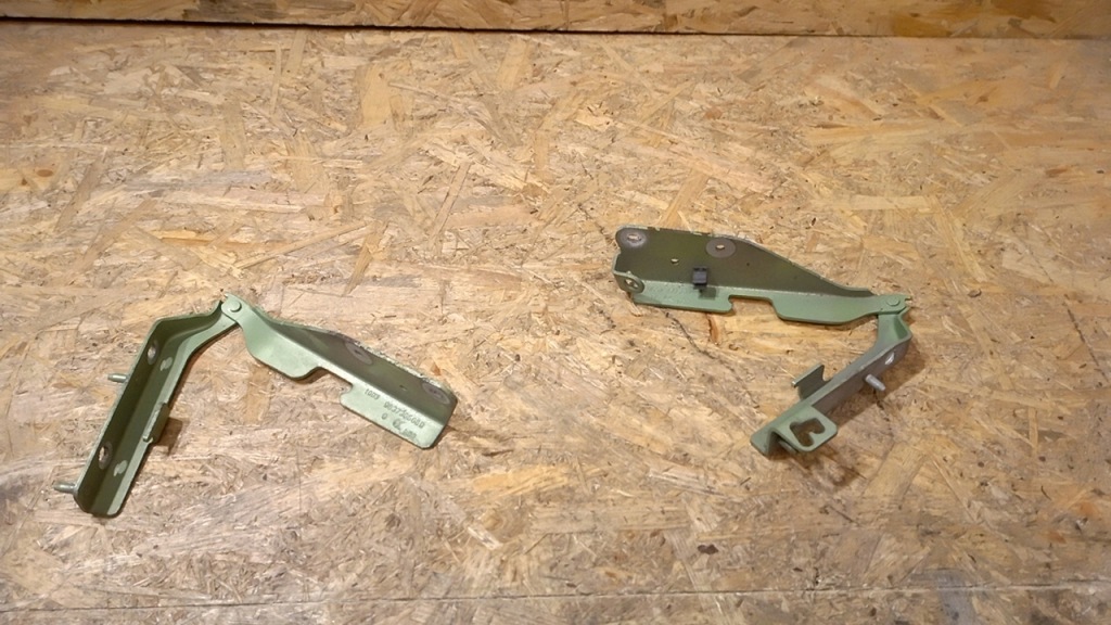 фото №3, Citroen c3 pluriel петля капот левый