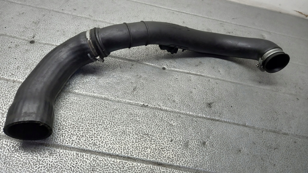 фото №5, Труба інтеркулер volvo v40 s40 1.9d 30621301