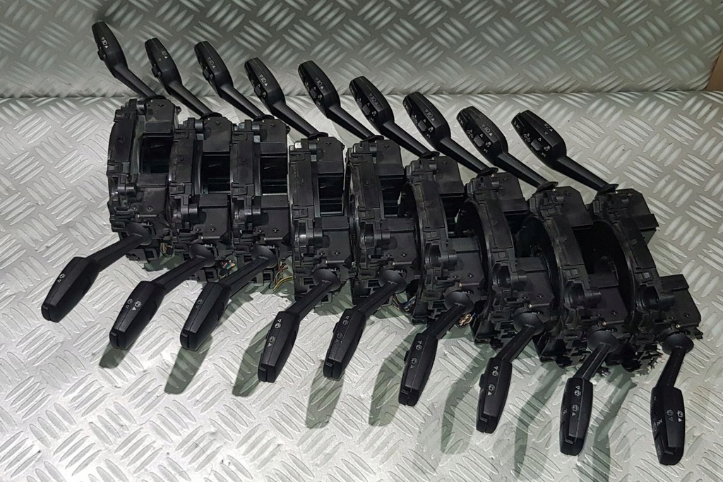 фото №15, Bmw e87 e91 lift переключатель комбинированный датчик kąta поворота переключатели 9164418