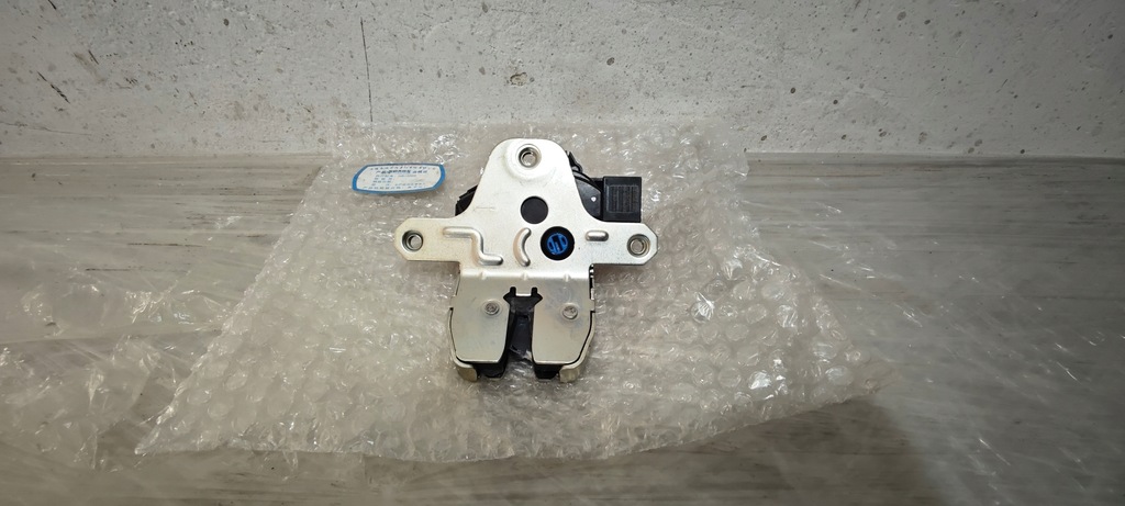 фото №1, Замок кришки багажника задня mg hs