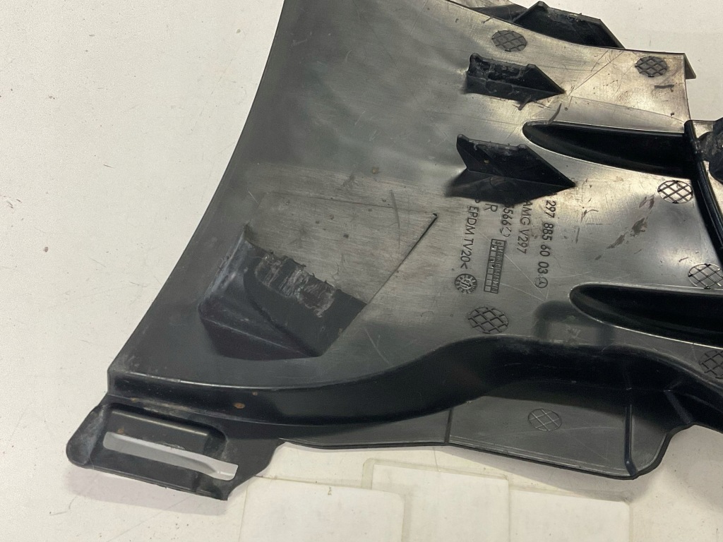 Воздуховод, впуск воздуха mercedes eqs w297 правая 811. Оригинал