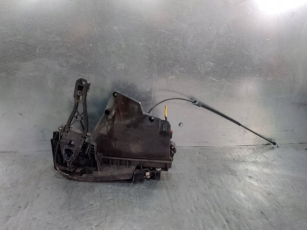 фото №1, Замок двері правий перед volvo c30 30753664