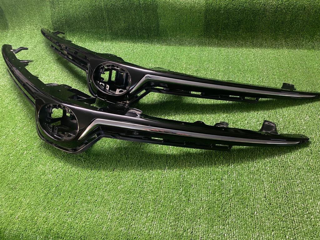 фото №1, Corolla e21 sedan решітка радіатора решітка радіатора + лівий хром ładna