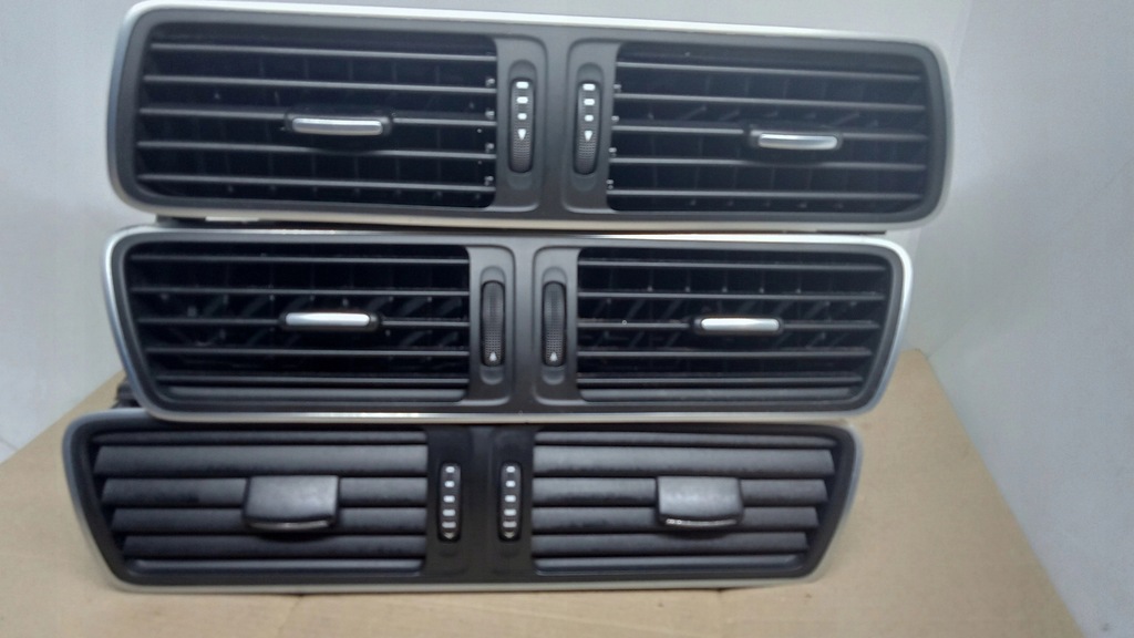 фото №11, Решётка обдув средняя skoda roomster 5j0820951e