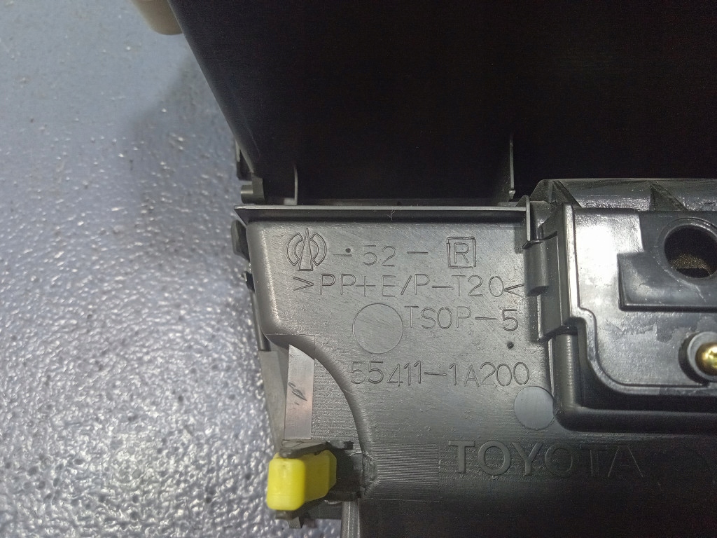 фото №8, Toyota corolla e12 панель ручки обдув 55411-1a200