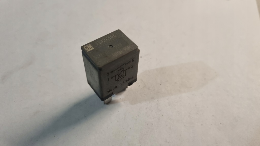 Купить Opel оригинальный номер 13422668