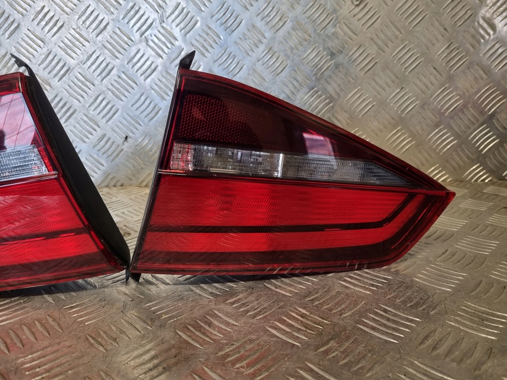 фото №4, Vw jetta 16 r 5c6 лампы крышки багажника
