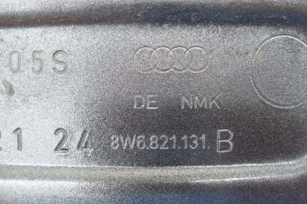 Audi a5 b9 8w6 - крыло  левое  перед + кронштейн с Разборки