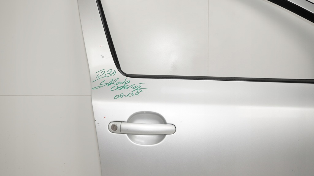 фото №6, Дверь правый перед skoda octavia ii lift 08-13r la7w