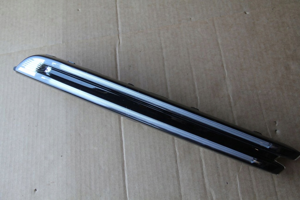 фото №1, Противотуманная фара led drl правый porsche macan 95b953056a