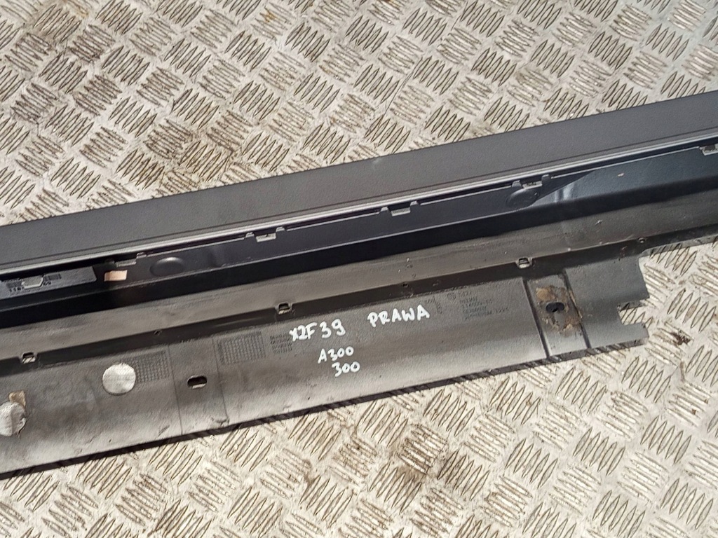 Bmw оригінальний номер 8069154 x2 f39 накладка поріг поріг накладка права Доставка