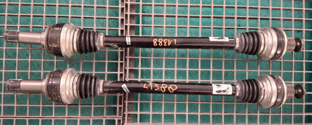 фото №1, Porsche cayenne 9y 24r привідний вал задня 4m4501203n idealne !