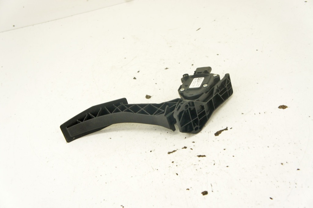 Sg150 opel astra k педаль газа 13373776 в Украине