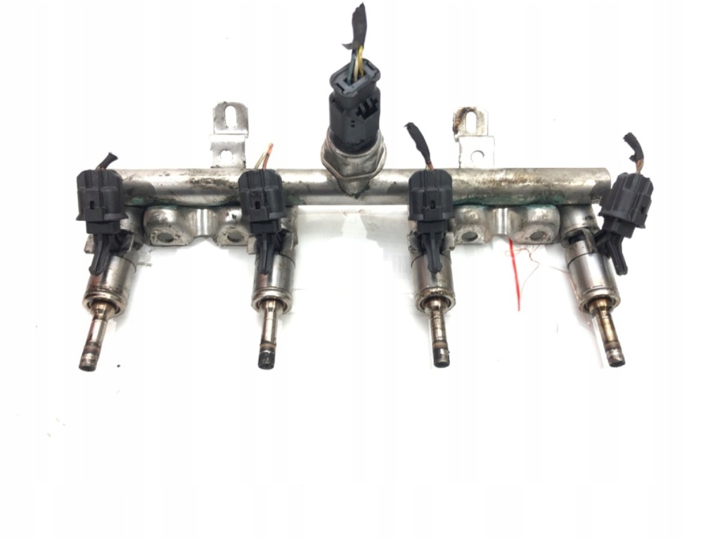 фото №1, Молдинг впрыскная peugeot 5008 1.6 156km