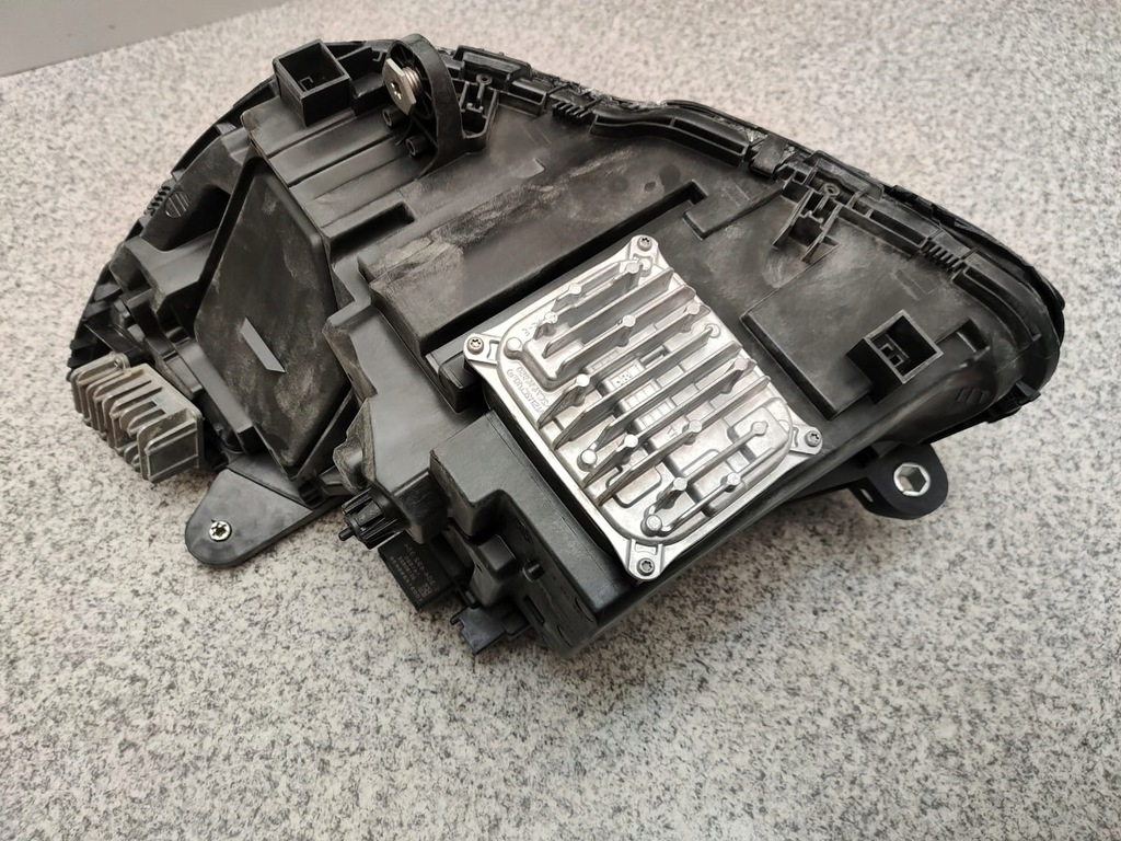 фото №7, Mercedes c klasa w205 лампа перед led performance права комплектна