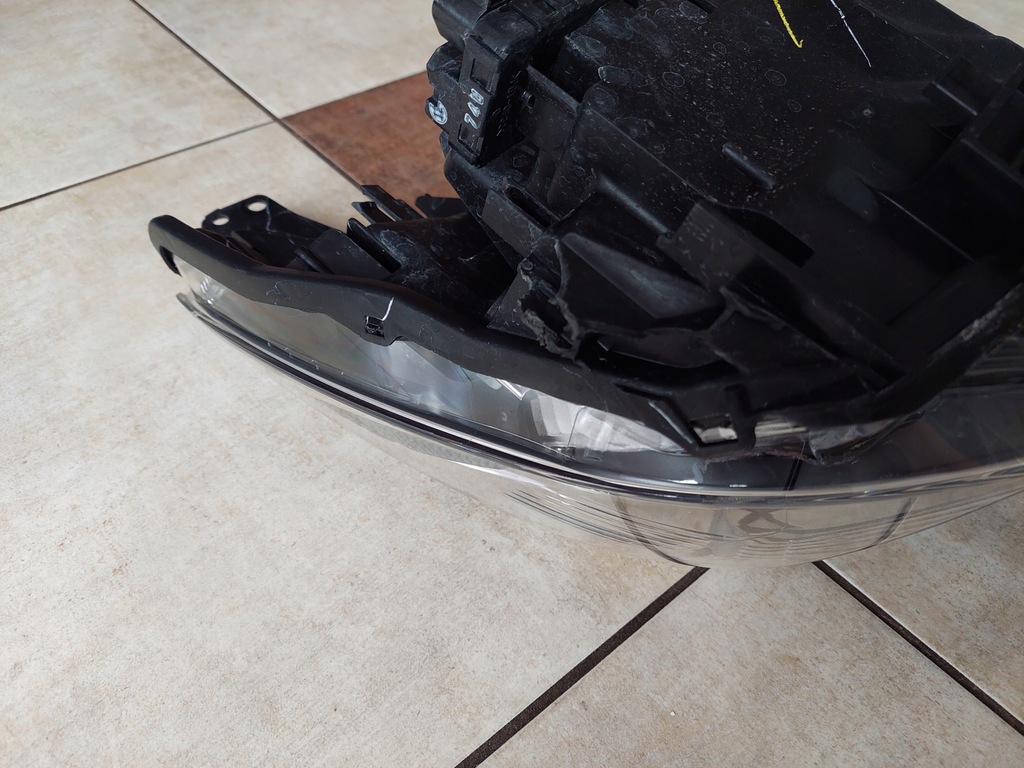 фото №6, Левая лампа --- mazda 2 iii --- 15-19