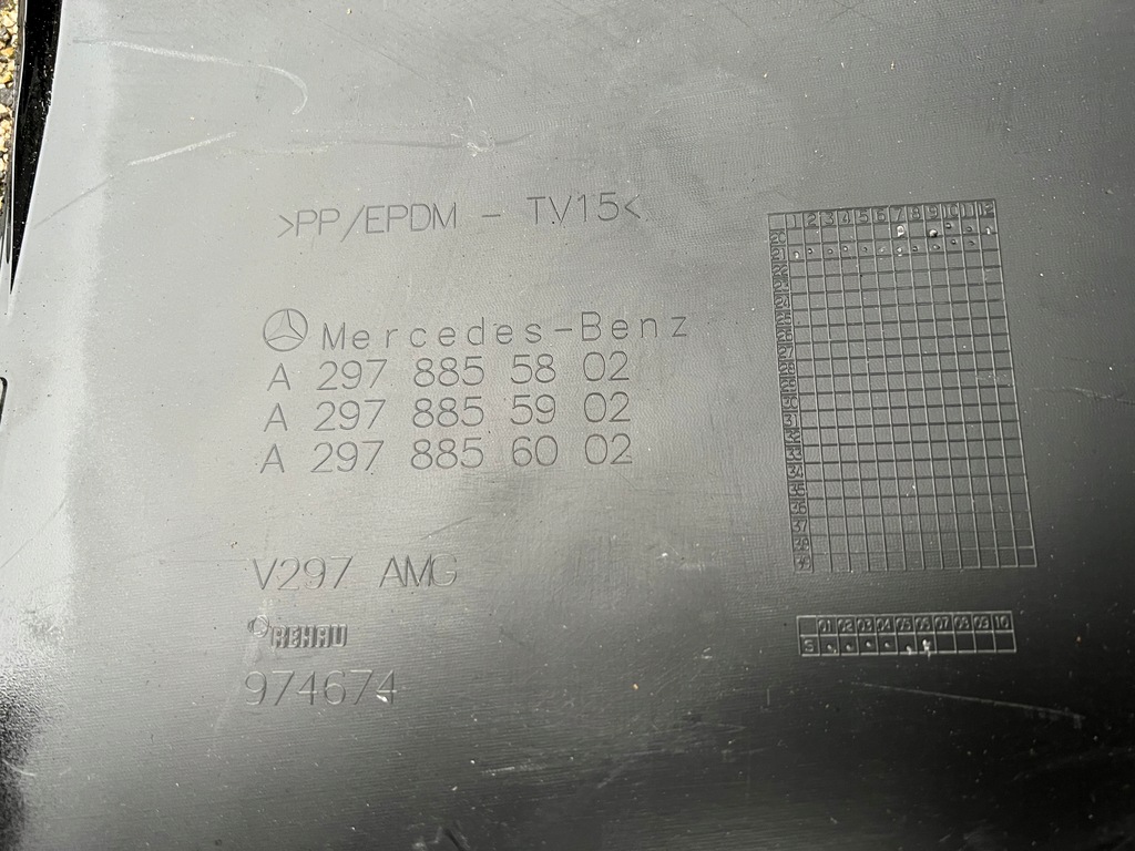 фото №16, Mercedes eqs 297 amg бампер задняя задний диффузор pdc