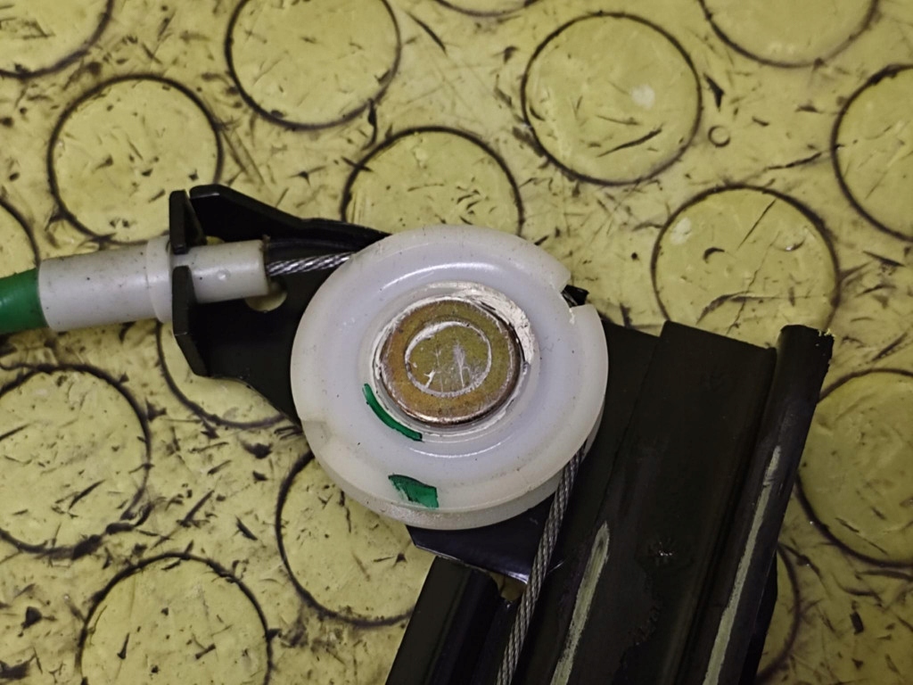 Alfa romeo 147 підйомник скло правий перед 46751870 Зі Шроту