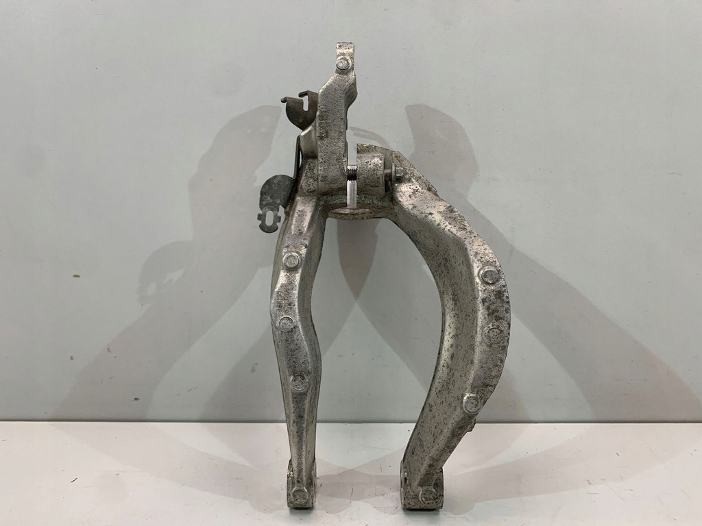 фото №1, Volvo xc60 ii кронштейн вилка амортизатора лівий перед 31881983