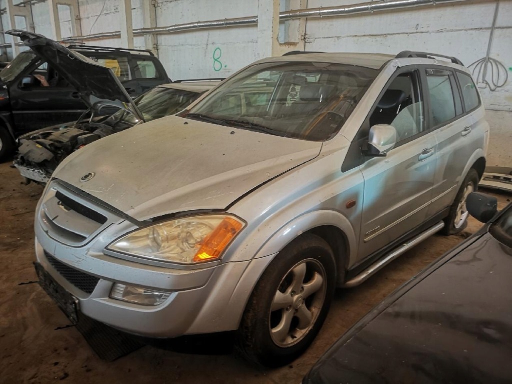 Ssangyong kyron двигатель крышка отопителя 2007 2.0l a2485026b00003 Недорого